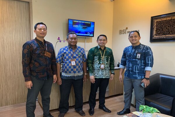 CEO Region VII Melakukan Kunjungan BSI Banjarmasin